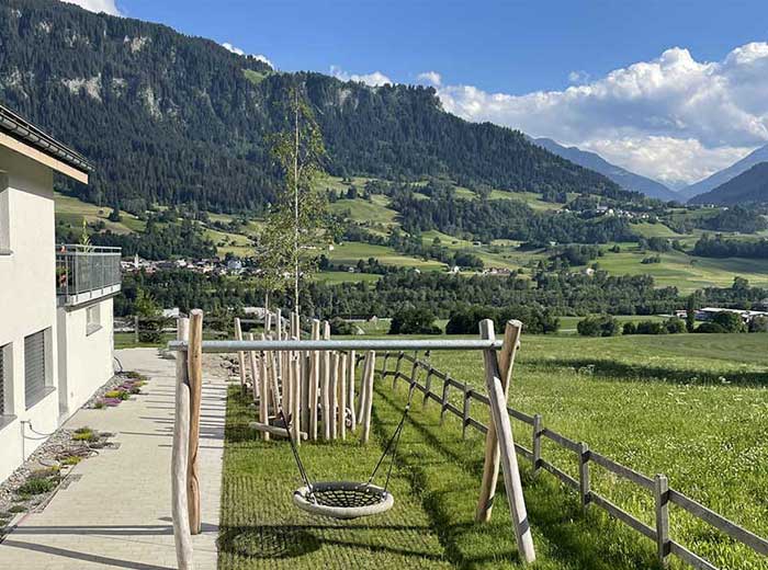 Die einzelnen Bereiche sollen miteinander verknüpft, das Spielangebot verbessert, der Allwetterplatz saniert und ein Aussenklassenzimmer erstellt werden.