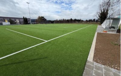 Neuer Kunstrasen auf der Sportanlage Ebnet fertiggestellt